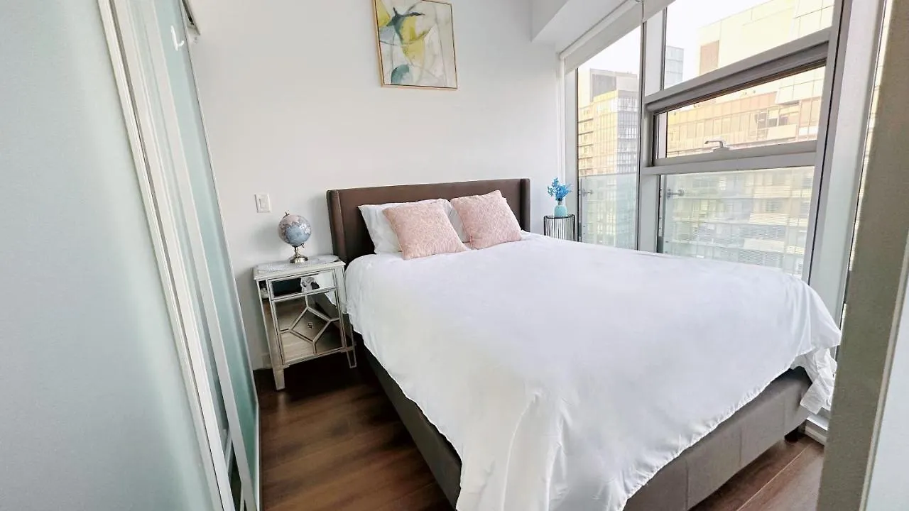 Comfort Opulence Suites Superior 3 Bedroom Suite 48Th Floor With Lake View Toronto