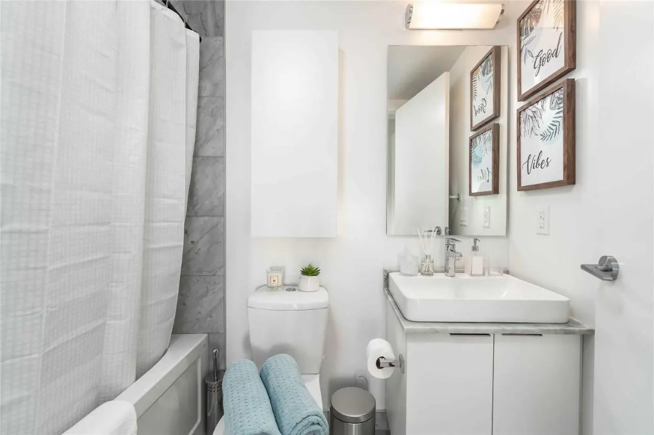 Comfort Opulence Suites Superior 3 Bedroom Suite 48Th Floor With Lake View Toronto Canada